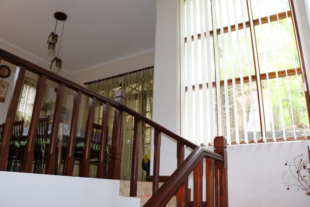 Araliya Home Stay Kandy Esterno foto