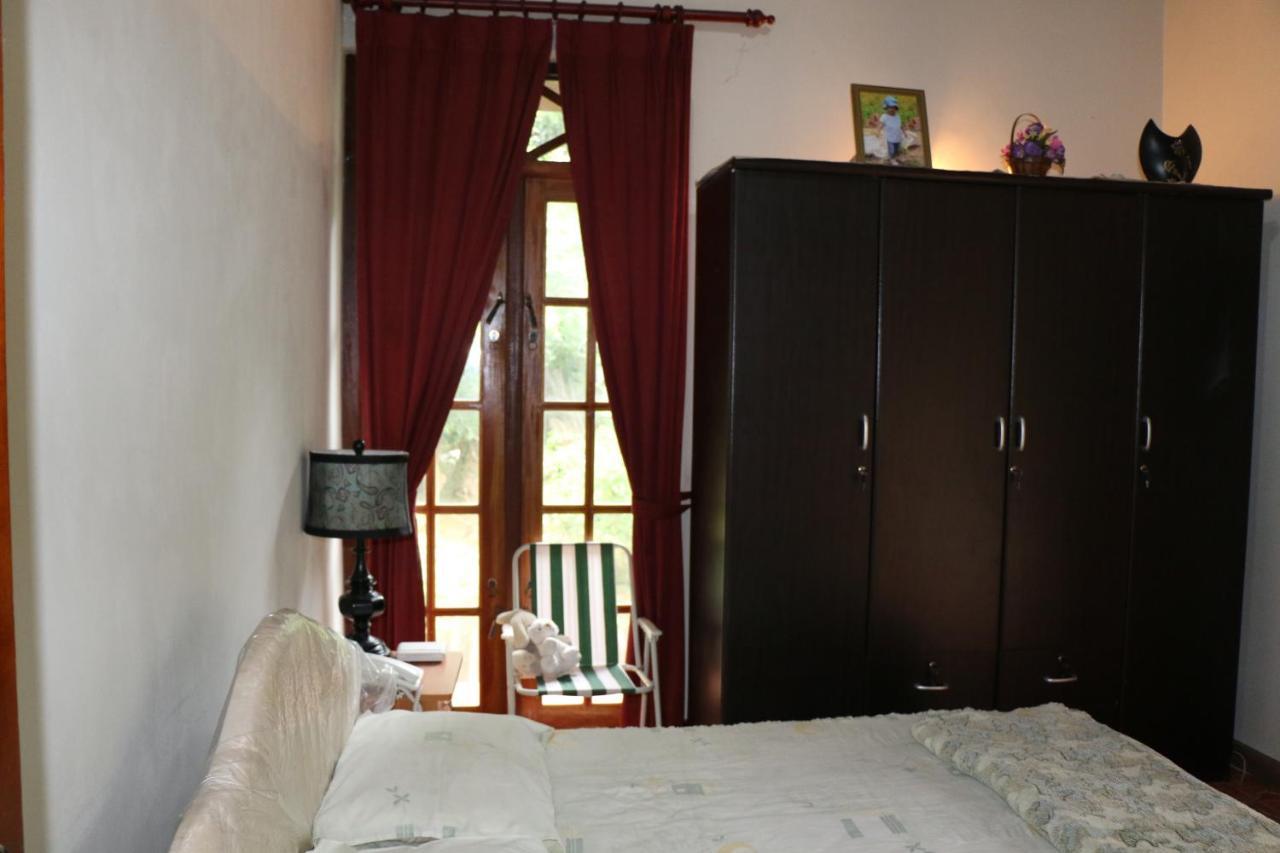 Araliya Home Stay Kandy Esterno foto